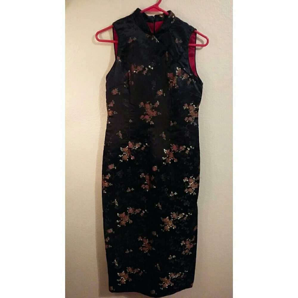 ⬇$20 VintagRobbie Bee P6 Dress